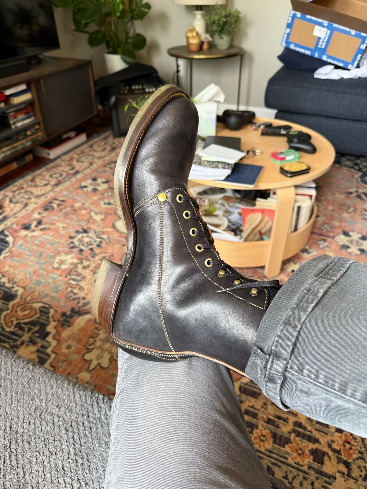 Photo by peckinpaws on April 25, 2026 of the Unsung MTM Slog Boot in Maryam Toscanello Horsebutt Overdyed Black.