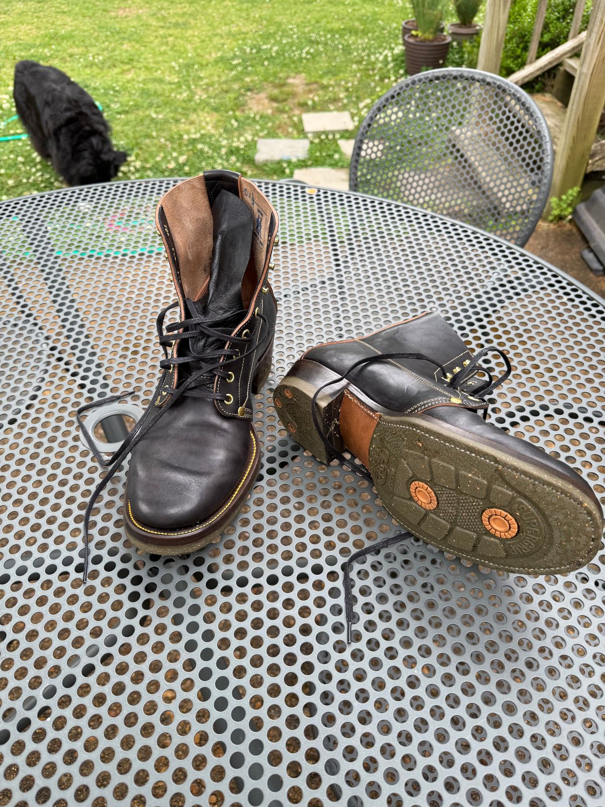 Photo by peckinpaws on April 25, 2026 of the Unsung MTM Slog Boot in Maryam Toscanello Horsebutt Overdyed Black.