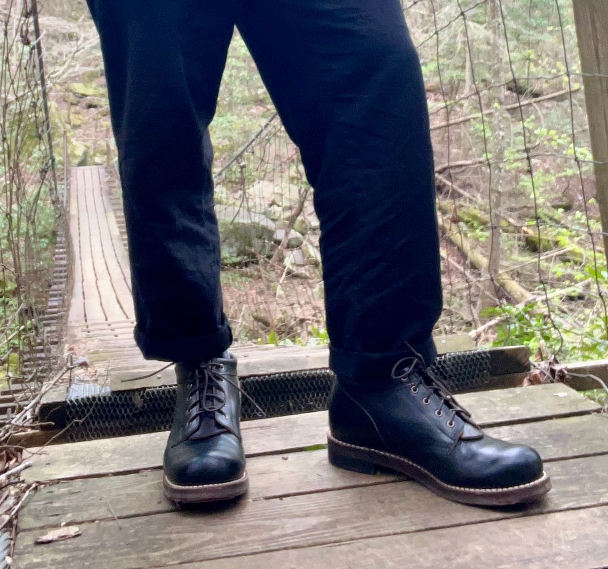 Photo by peckinpaws on April 10, 2025 of the Rolling Dub Trio Coupen in Horween Black Chromexcel.