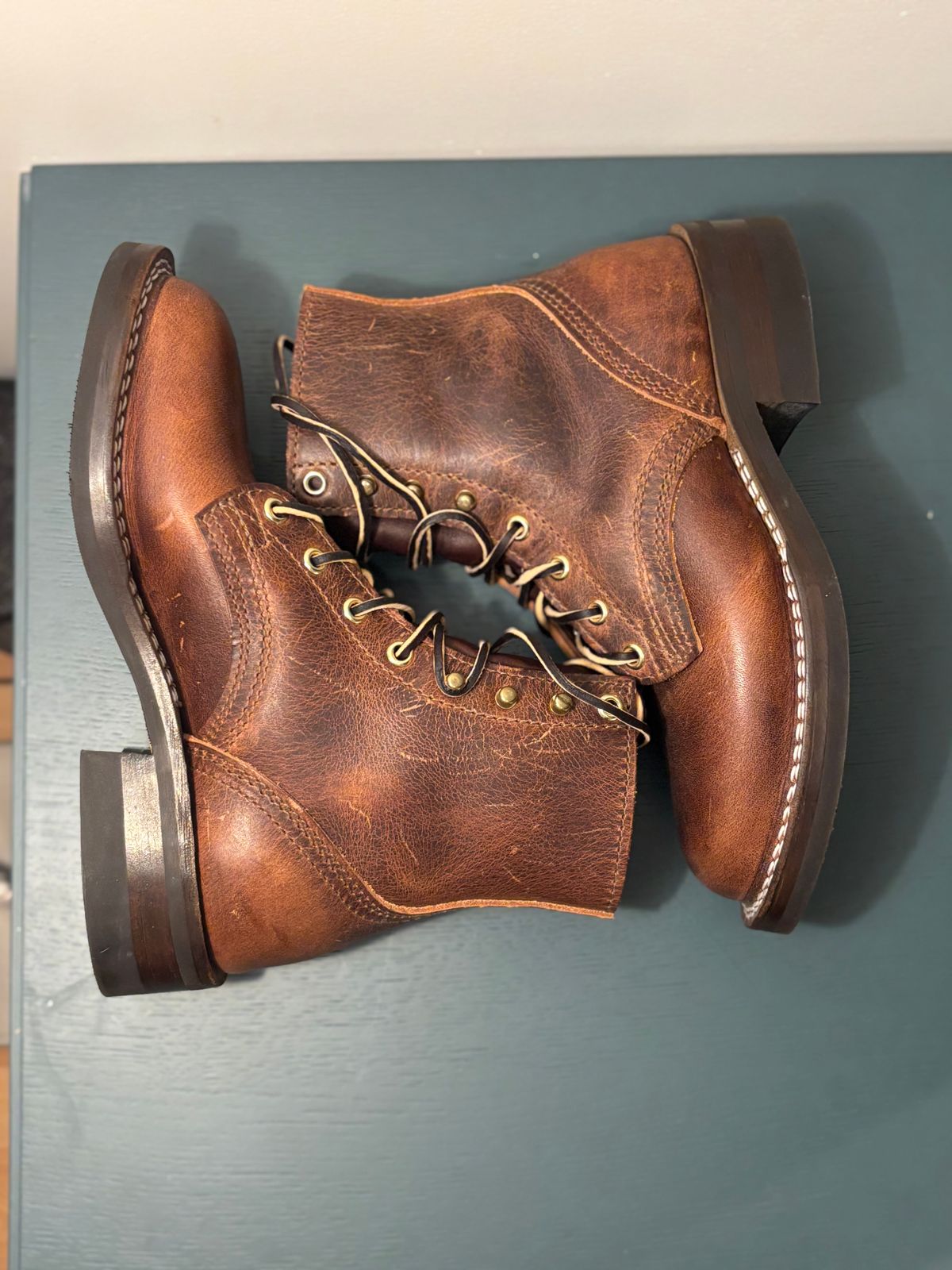 Photo by anekdot on October 2, 2025 of the Nicks Lace Up Heritage in Italian Brown Cypress.