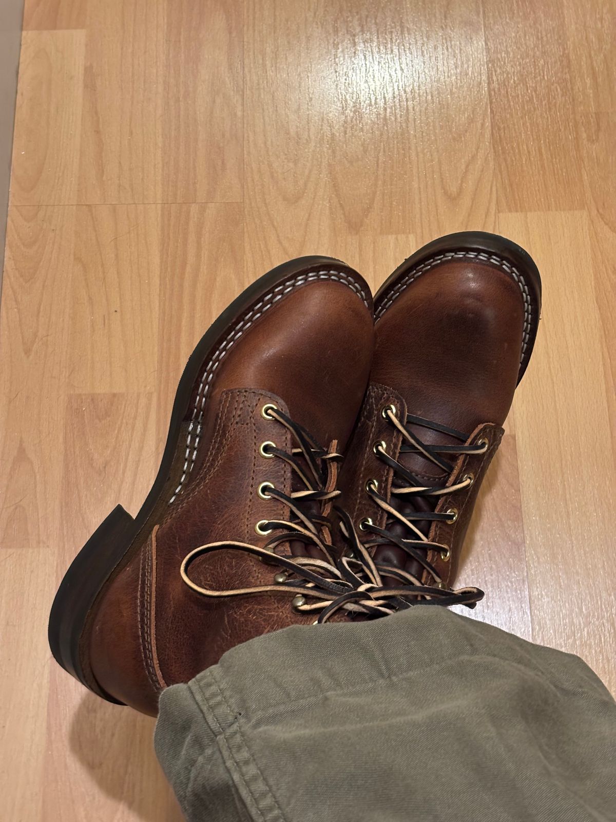 Photo by anekdot on November 5, 2025 of the Nicks Lace Up Heritage in Italian Brown Cypress.