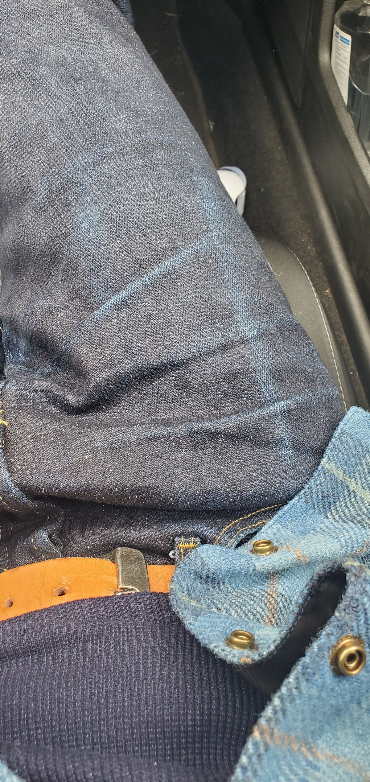 Photo by Jamesv on April 23, 2025 of the Naked and Famous Elephant 11 Grandielle in 20 Oz Denim.