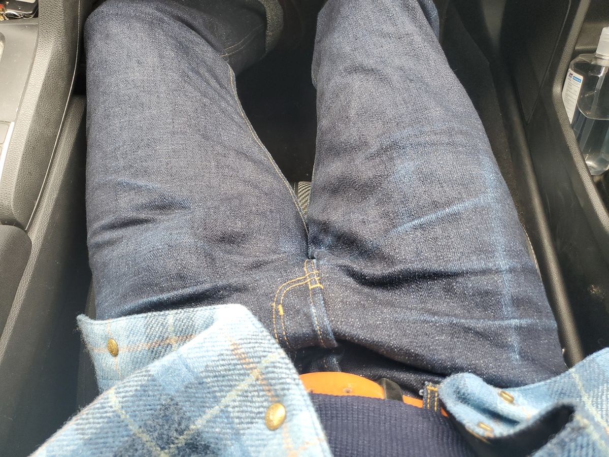 Photo by Jamesv on April 23, 2025 of the Naked and Famous Elephant 11 Grandielle in 20 Oz Denim.