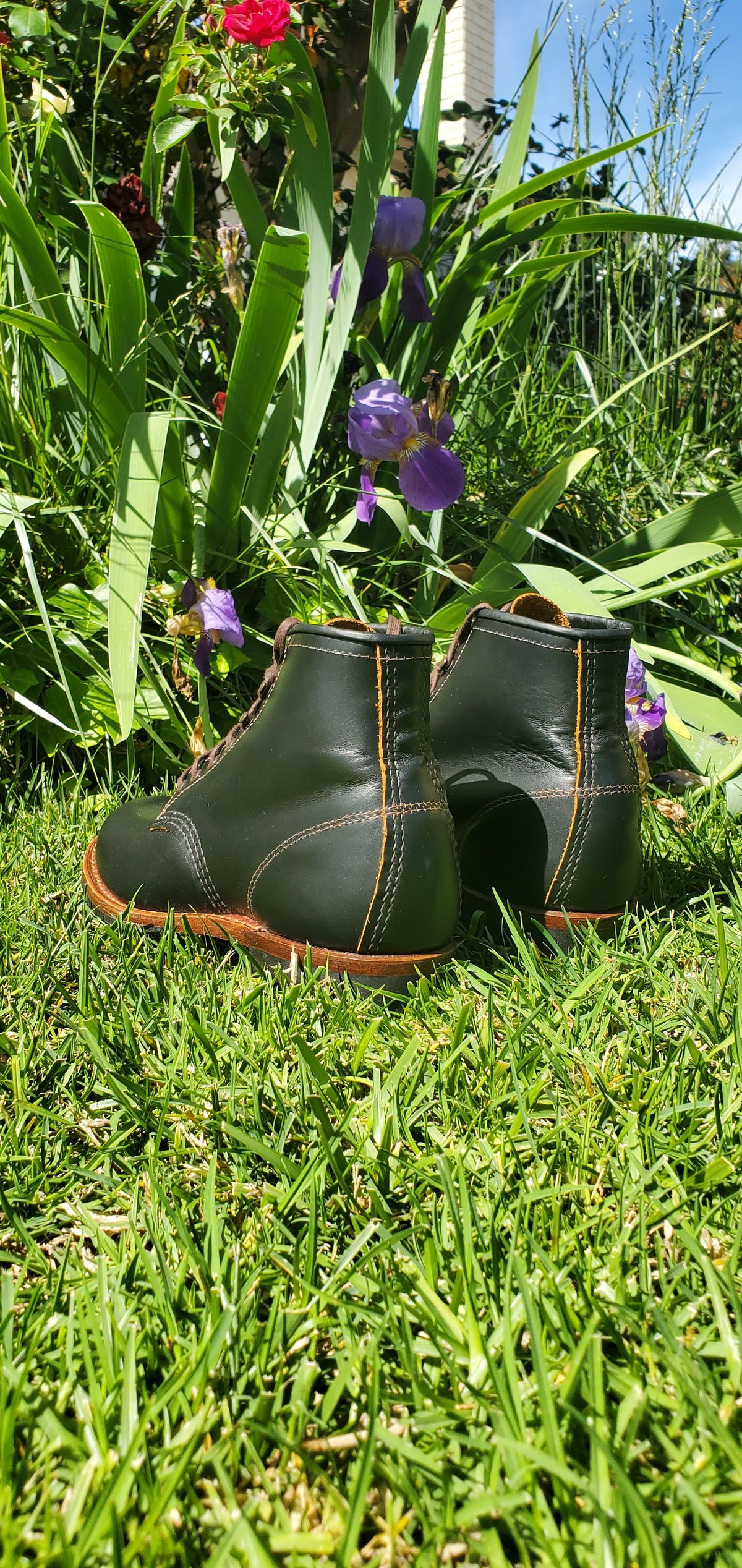 Photo by Jamesv on May 11, 2025 of the Red Wing Beckman Flatbox in S.B. Foot Black Klondike.