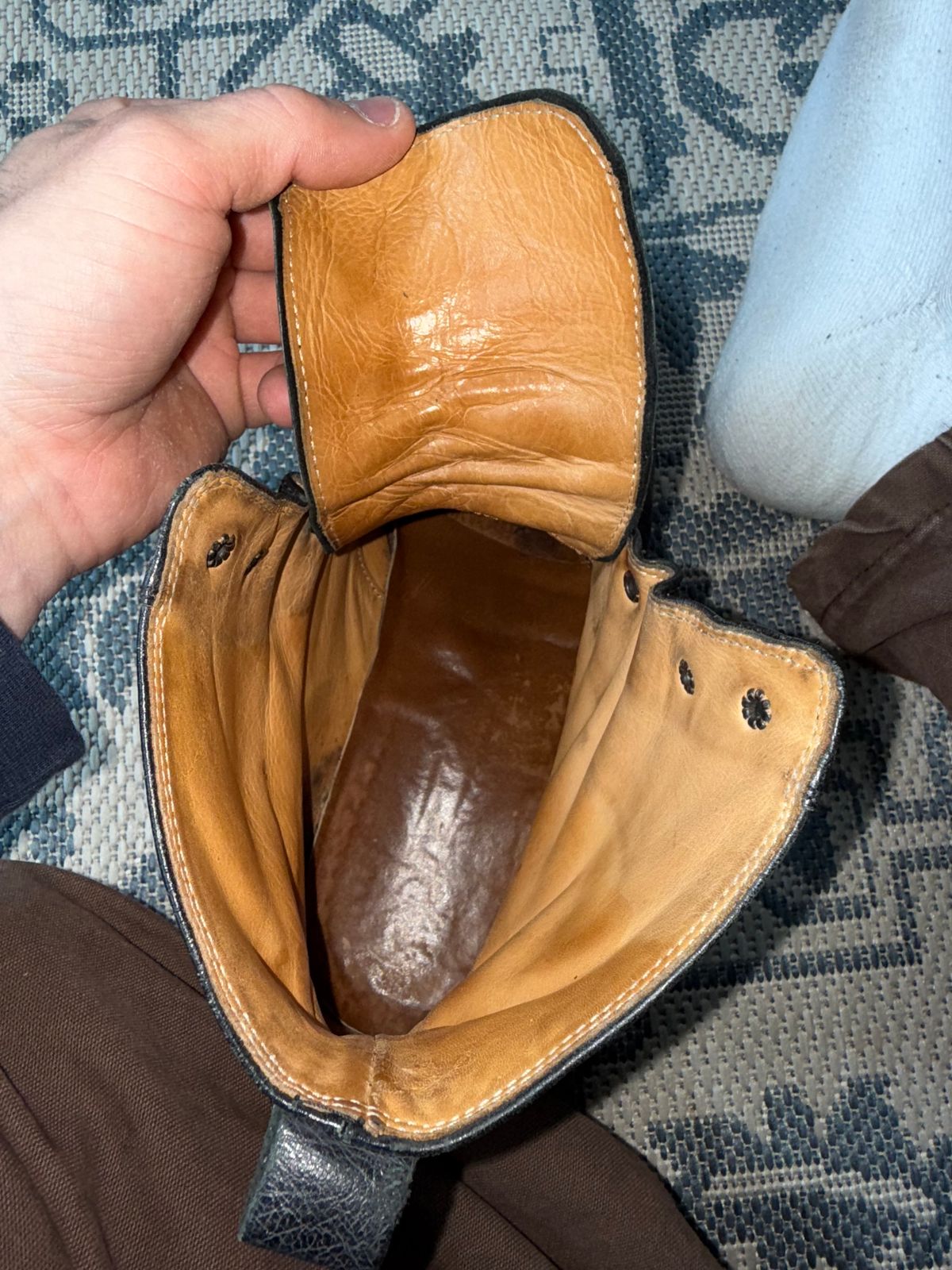 Photo by ty.302 on April 5, 2026 of the Unknown Maker Unknown Model in Unknown Leather.