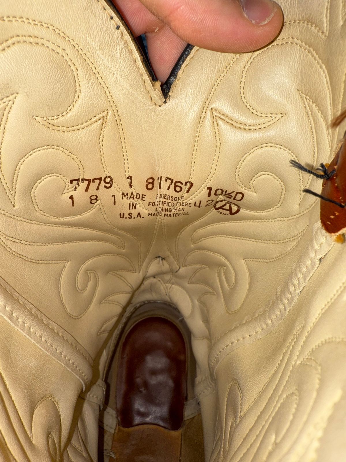 Photo by ty.302 on April 5, 2026 of the Dingo Cowboy in Unknown Leather.