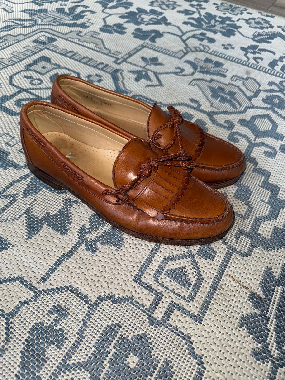 Photo by ty.302 on April 5, 2026 of the Allen Edmonds Unknown Model in Unknown.