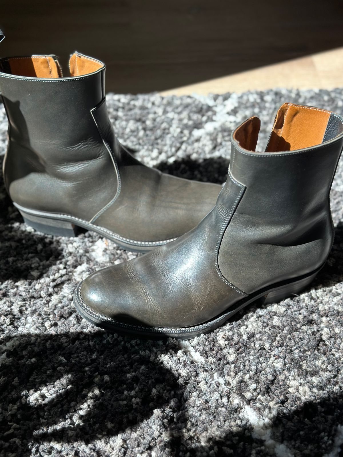 Photo by bigorangeduck on July 6, 2026 of the Rolling Dub Trio Gleaners Zip in Guidi Gray Calf.