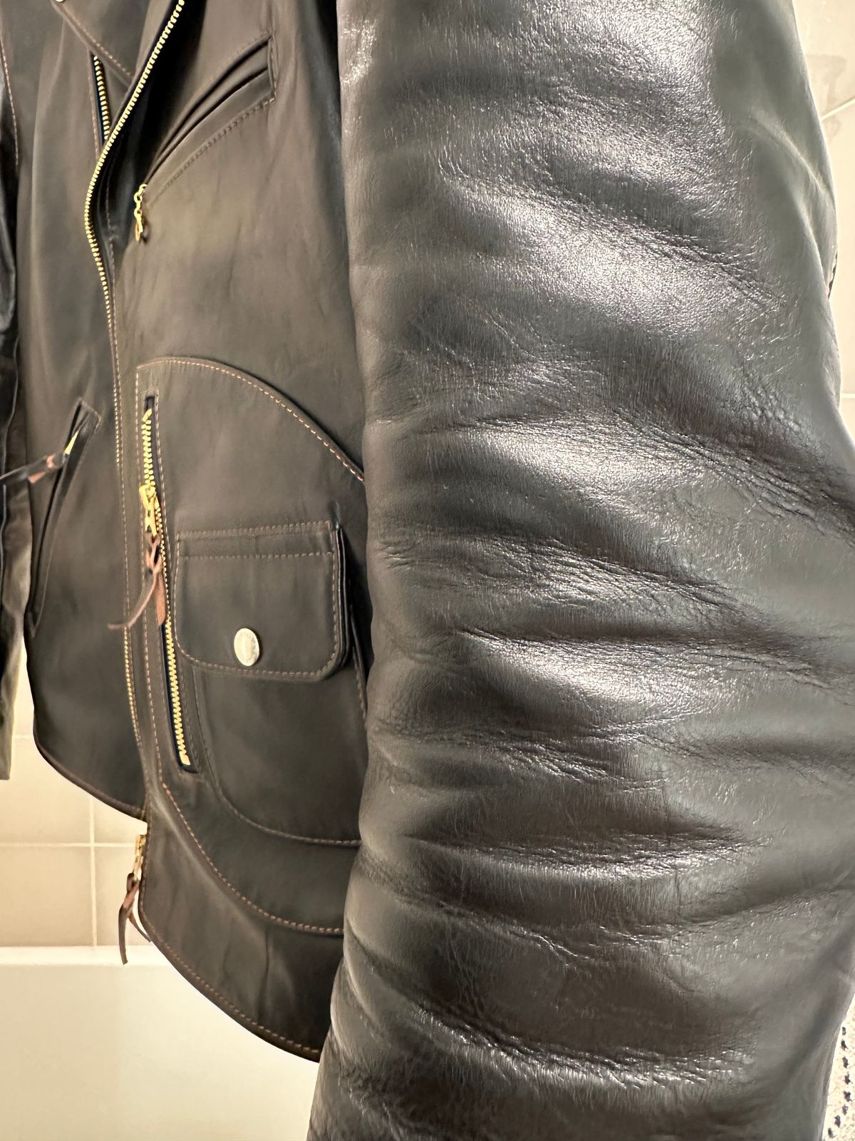 Photo by bigorangeduck on February 27, 2026 of the The Flat Head HW-004 in Shinki Horsehide Teacore.