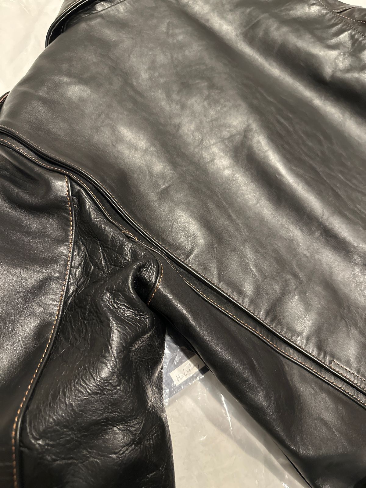Photo by bigorangeduck on February 10, 2026 of the The Flat Head HW-004 in Shinki Horsehide Teacore.