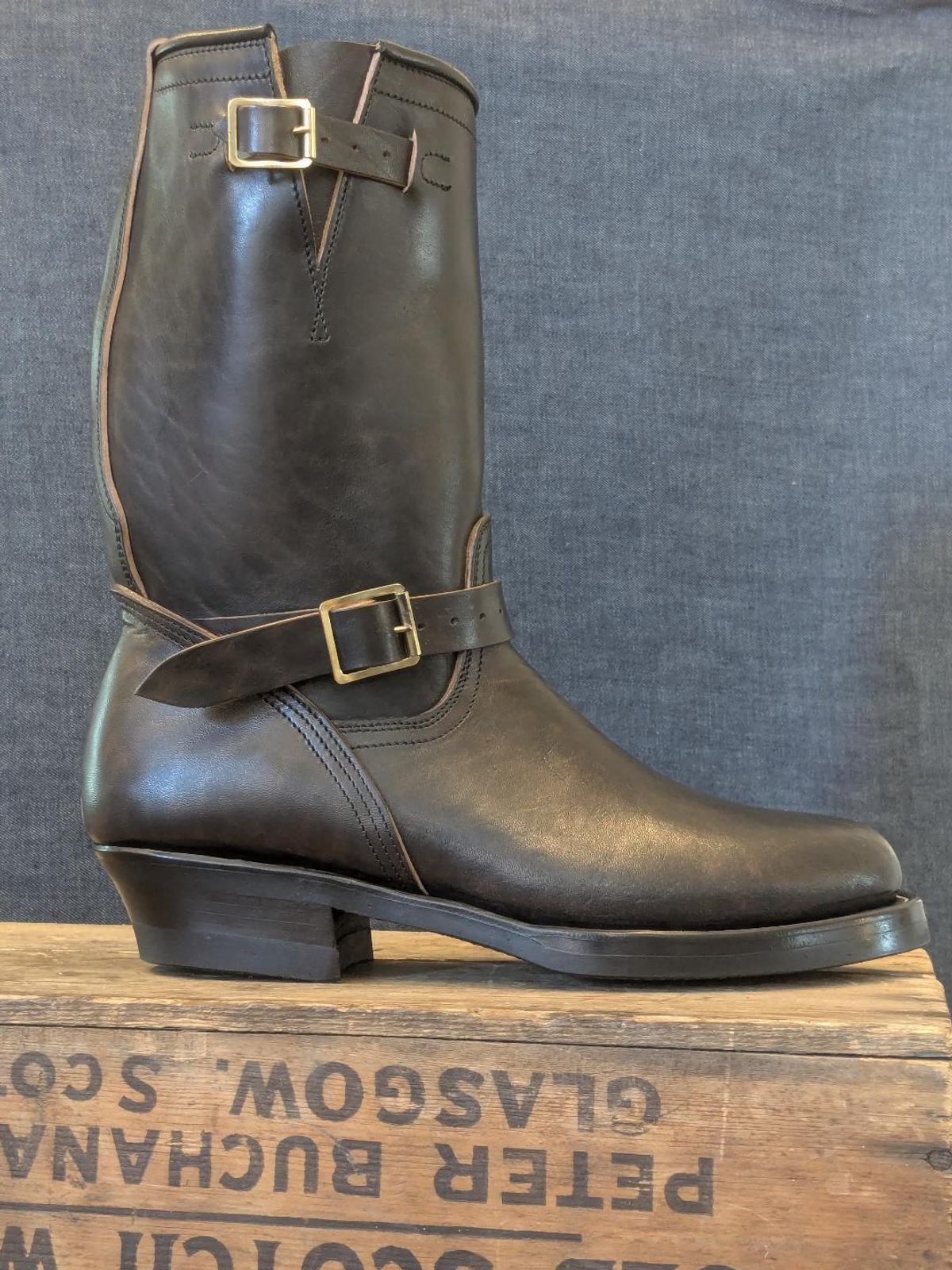 Photo by bigorangeduck on April 17, 2026 of the Unsung U 22-2 Engineer Boot in Maryam Natural Horsebutt Overdyed Black.