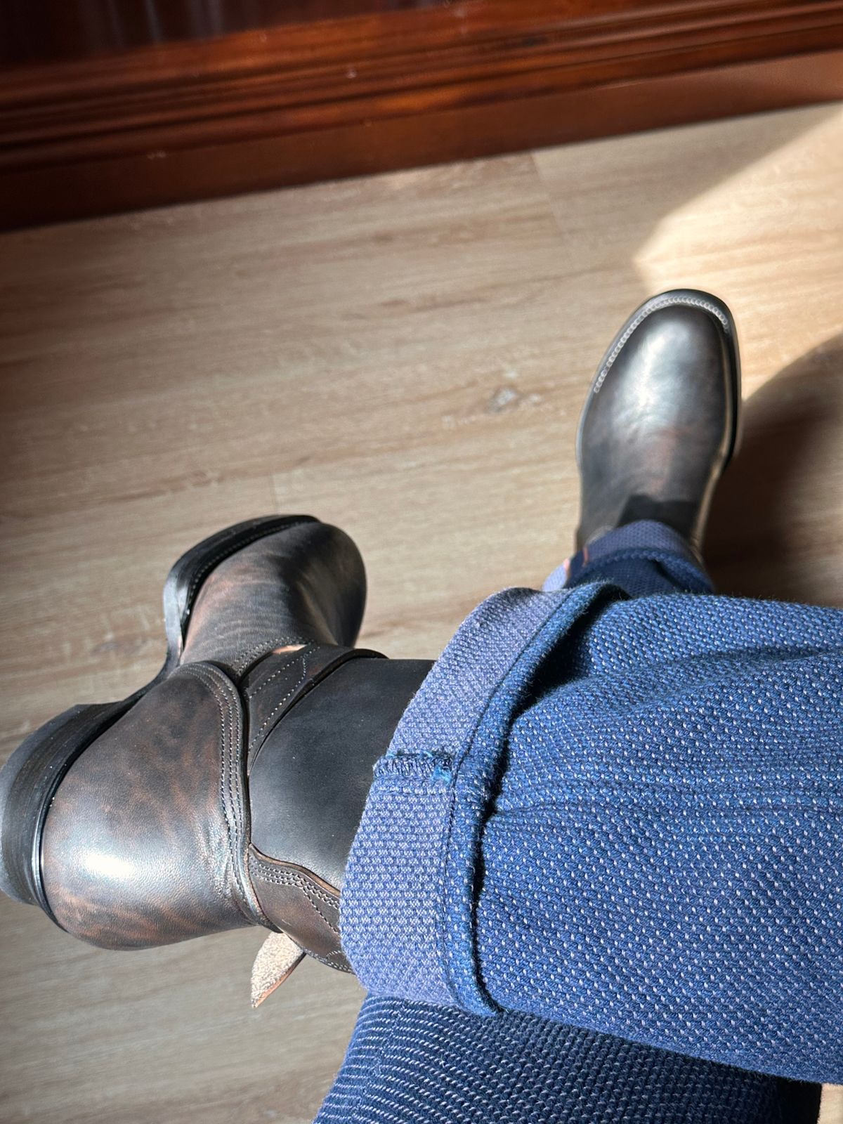 Photo by bigorangeduck on April 24, 2026 of the Unsung U 22-2 Engineer Boot in Maryam Natural Horsebutt Overdyed Black.