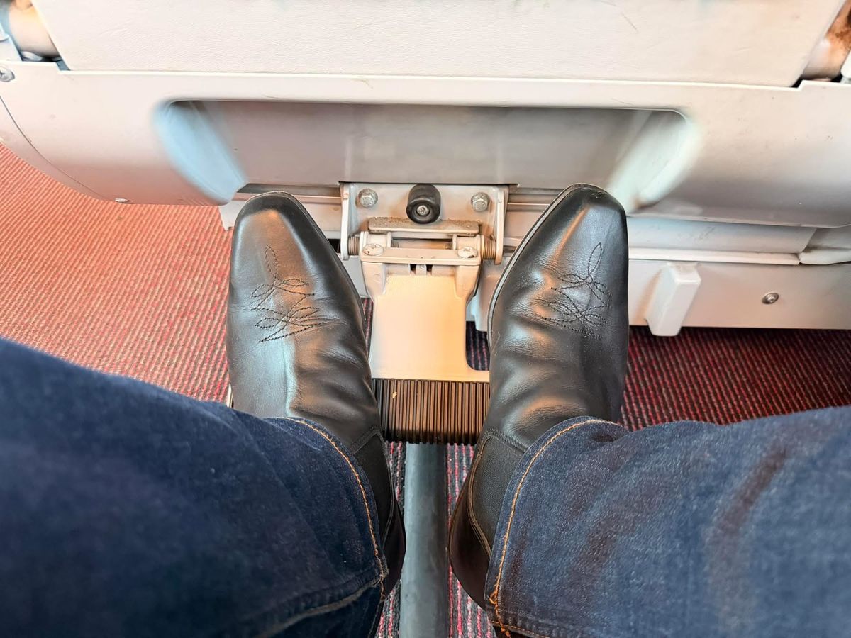Photo by andyhargs on May 9, 2026 of the R.M. Williams Santa Fe in Black Oiled Leather.