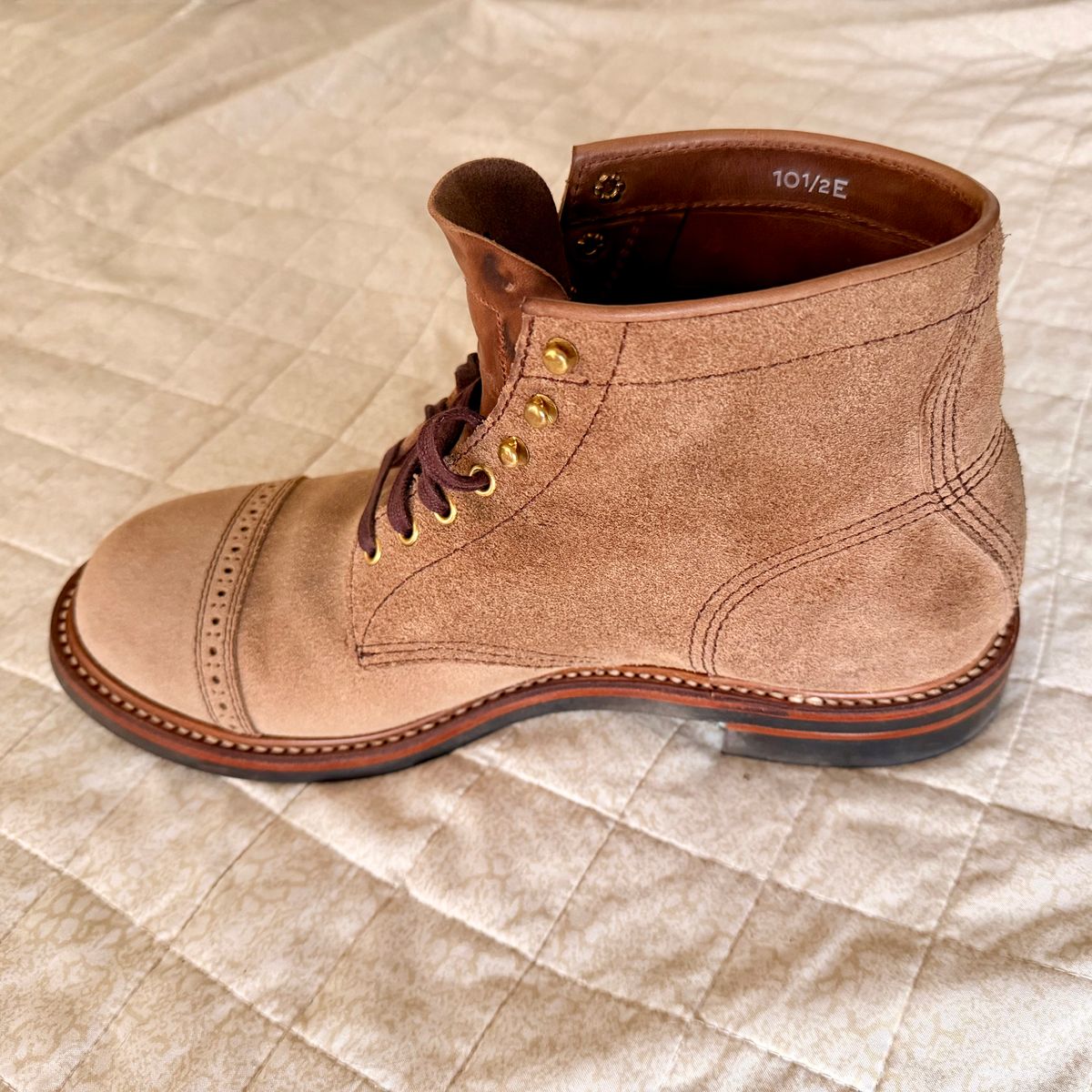 Photo by fromdusktilldusk on March 26, 2026 of the John Lofgren Combat Boots in Natural Roughout.