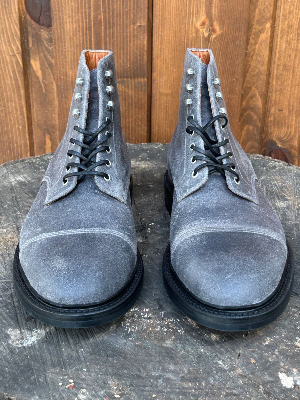 Photo by ramble_on on October 1, 2025 of the Grant Stone Cap Toe Boot in C.F. Stead Frost Waxed Commander.