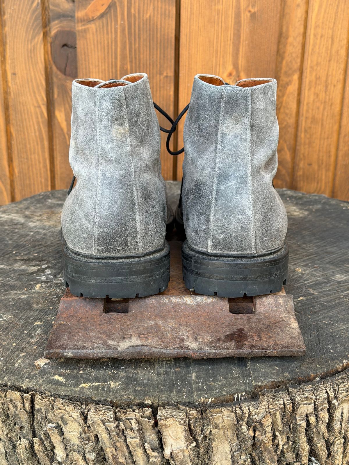 Photo by ramble_on on November 2, 2025 of the Grant Stone Cap Toe Boot in C.F. Stead Frost Waxed Commander.