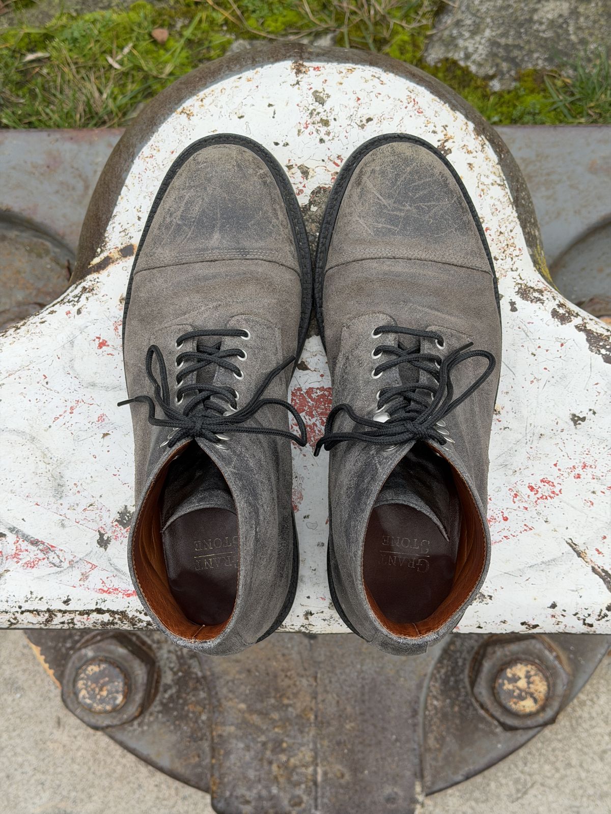 Photo by ramble_on on December 3, 2025 of the Grant Stone Cap Toe Boot in C.F. Stead Frost Waxed Commander.