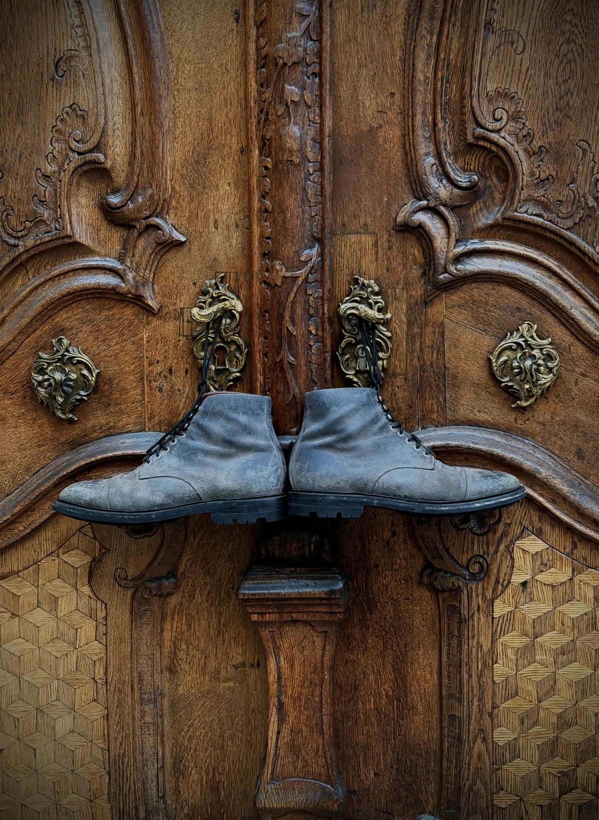 Photo by ramble_on on December 3, 2025 of the Grant Stone Cap Toe Boot in C.F. Stead Frost Waxed Commander.