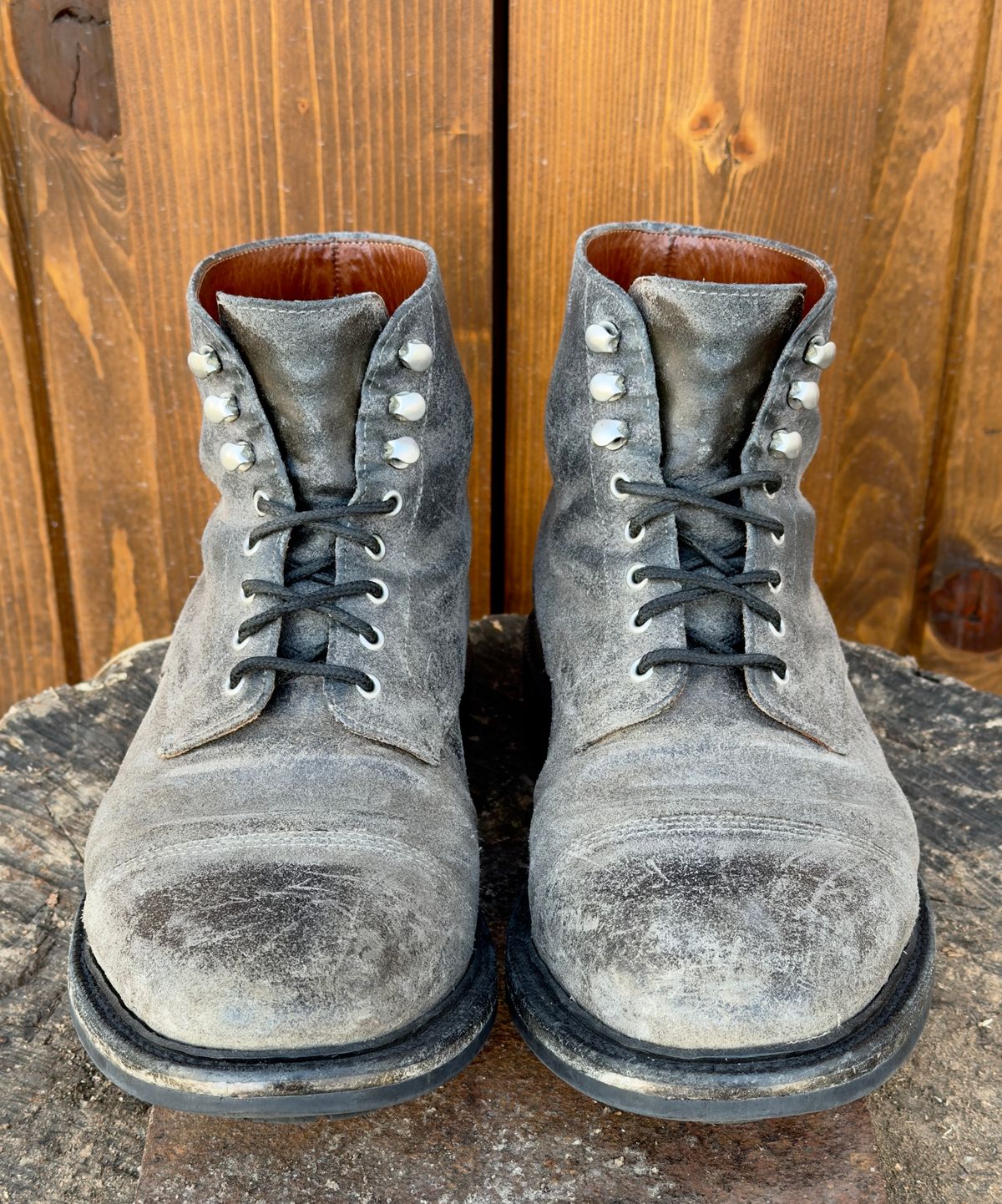Photo by ramble_on on January 4, 2026 of the Grant Stone Cap Toe Boot in C.F. Stead Frost Waxed Commander.