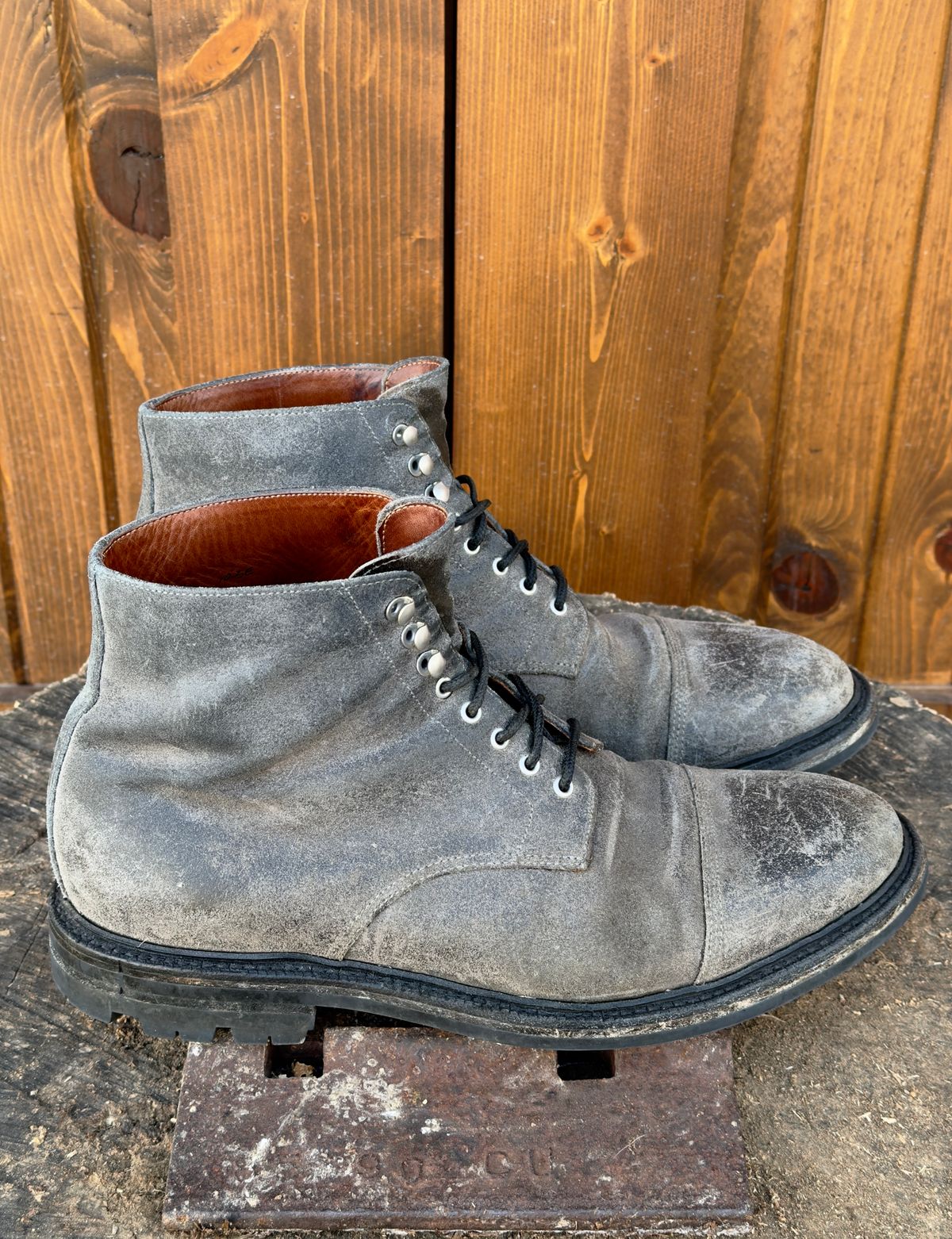 Photo by ramble_on on January 4, 2026 of the Grant Stone Cap Toe Boot in C.F. Stead Frost Waxed Commander.
