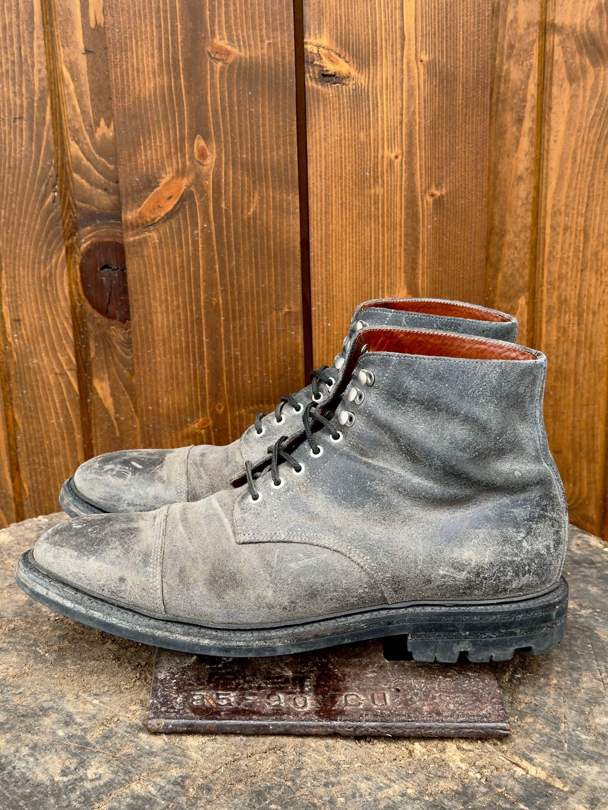 Photo by ramble_on on March 2, 2026 of the Grant Stone Cap Toe Boot in C.F. Stead Frost Waxed Commander.