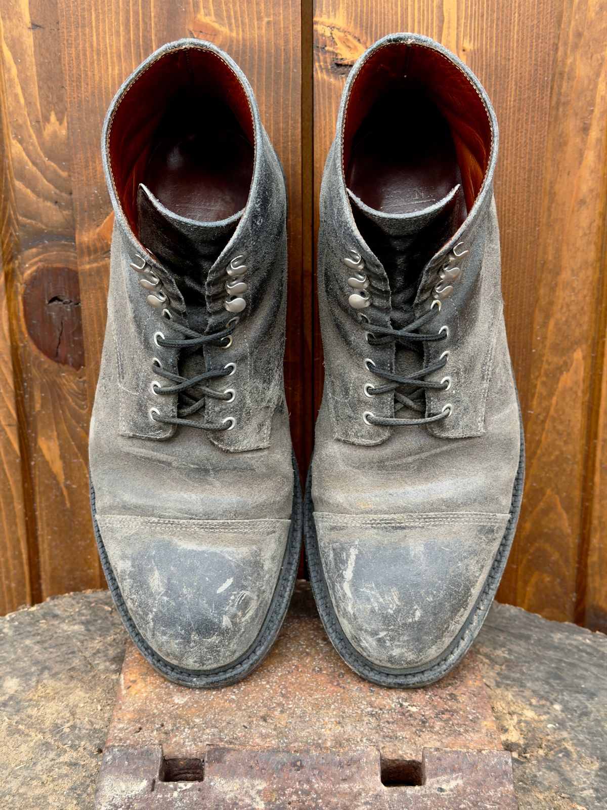 Photo by ramble_on on March 2, 2026 of the Grant Stone Cap Toe Boot in C.F. Stead Frost Waxed Commander.