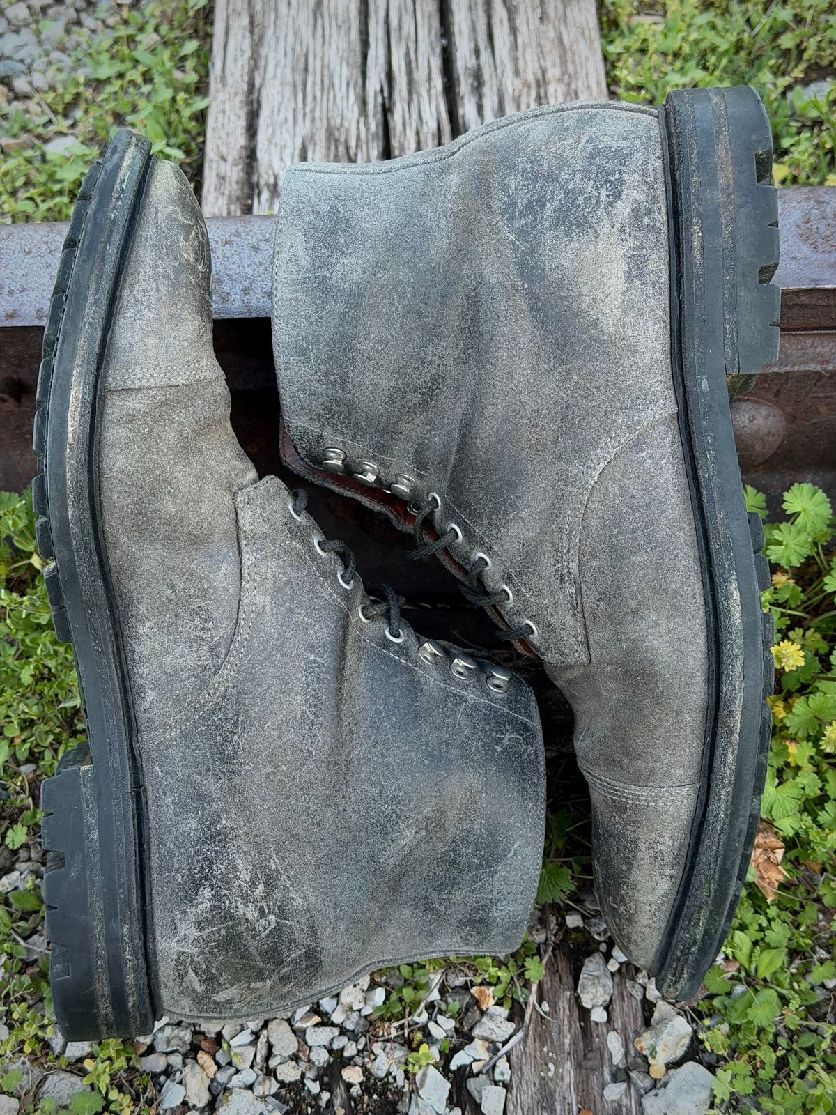 Photo by ramble_on on April 3, 2026 of the Grant Stone Cap Toe Boot in C.F. Stead Frost Waxed Commander.