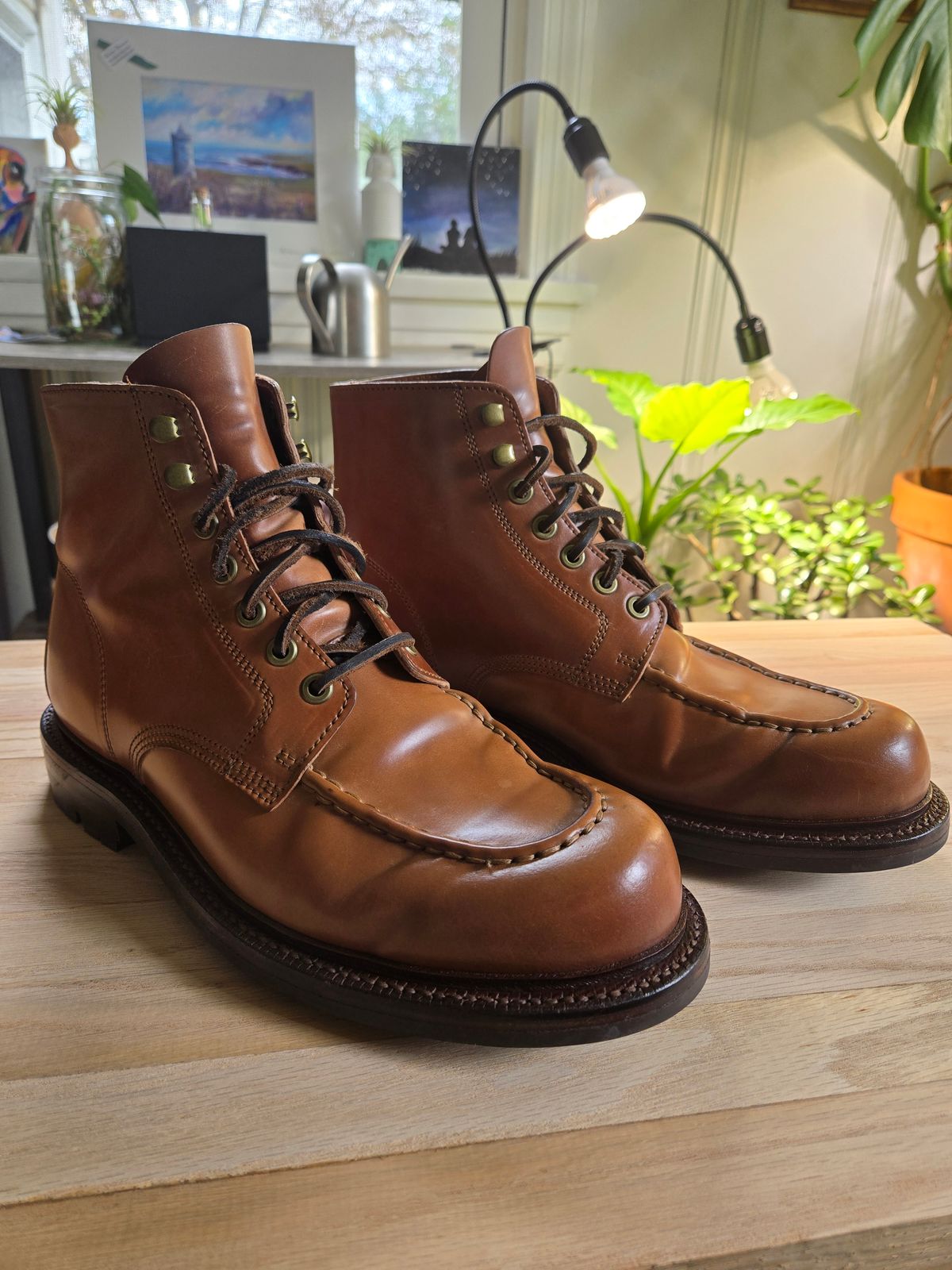 Photo by DrewsShoes on October 10, 2025 of the Grant Stone Brass Boot in Horween Honey Glazed Shell Cordovan.