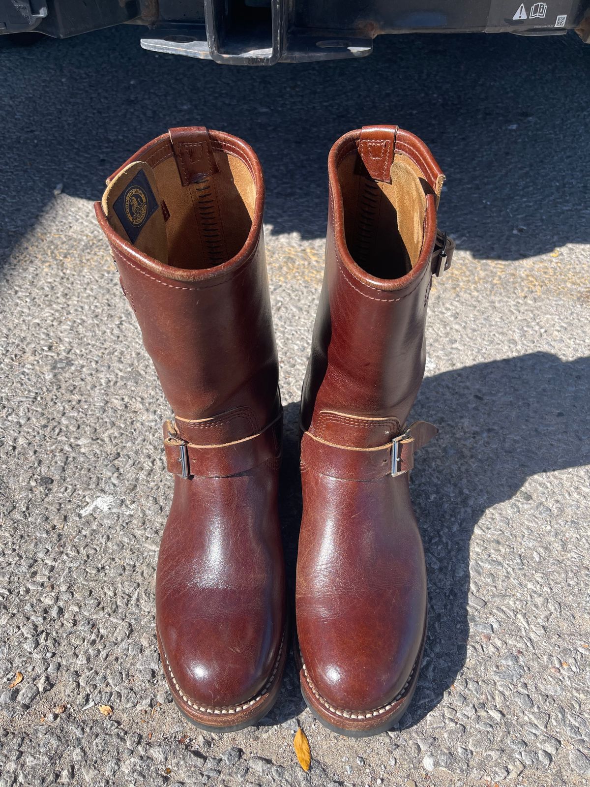 Photo by undakovr on September 19, 2025 of the John Lofgren Wabash Engineer Boots in Shinki Brown Oiled Horsebutt.