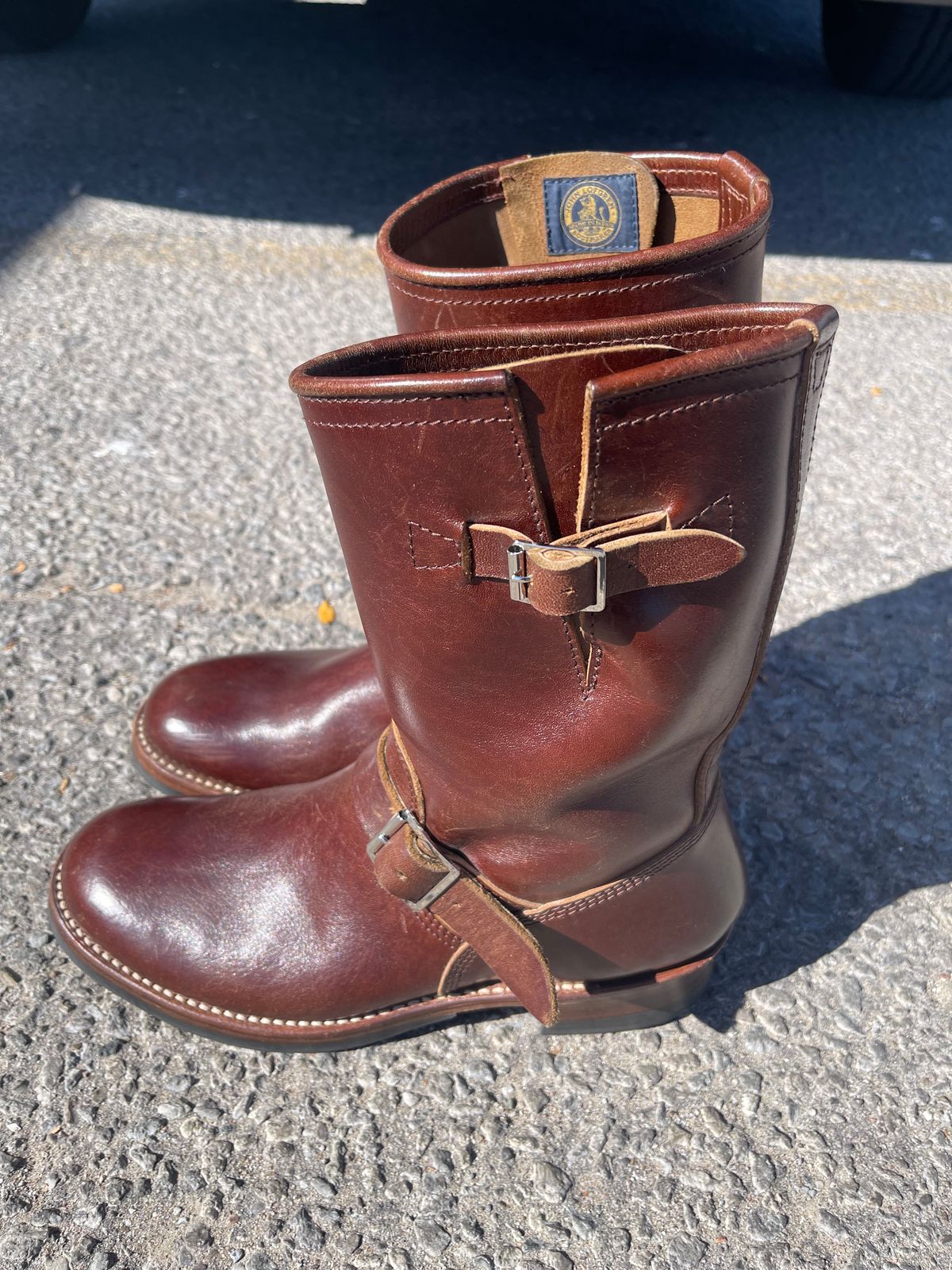 Photo by undakovr on September 19, 2025 of the John Lofgren Wabash Engineer Boots in Shinki Brown Oiled Horsebutt.