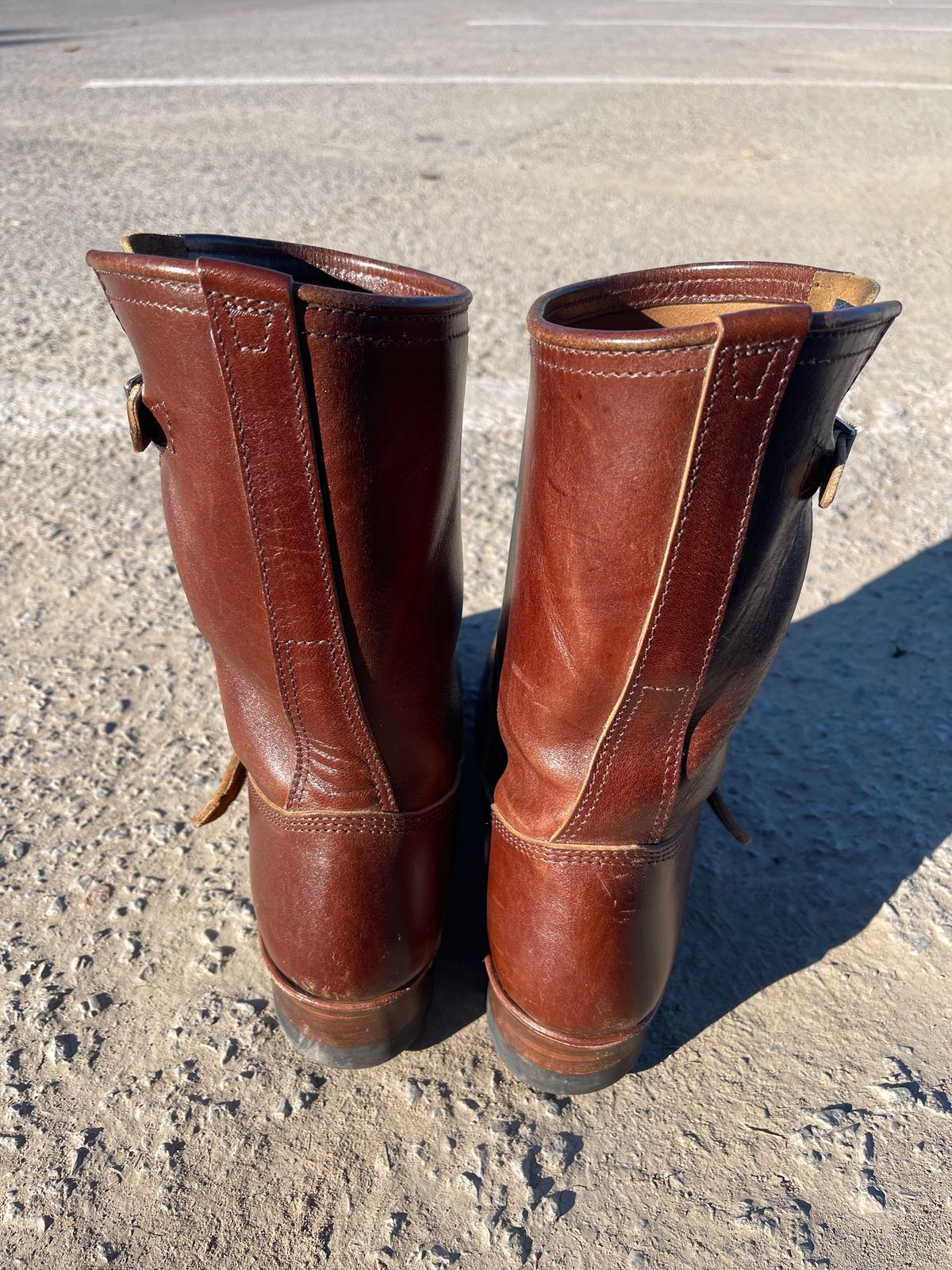 Photo by undakovr on October 1, 2025 of the John Lofgren Wabash Engineer Boots in Shinki Brown Oiled Horsebutt.