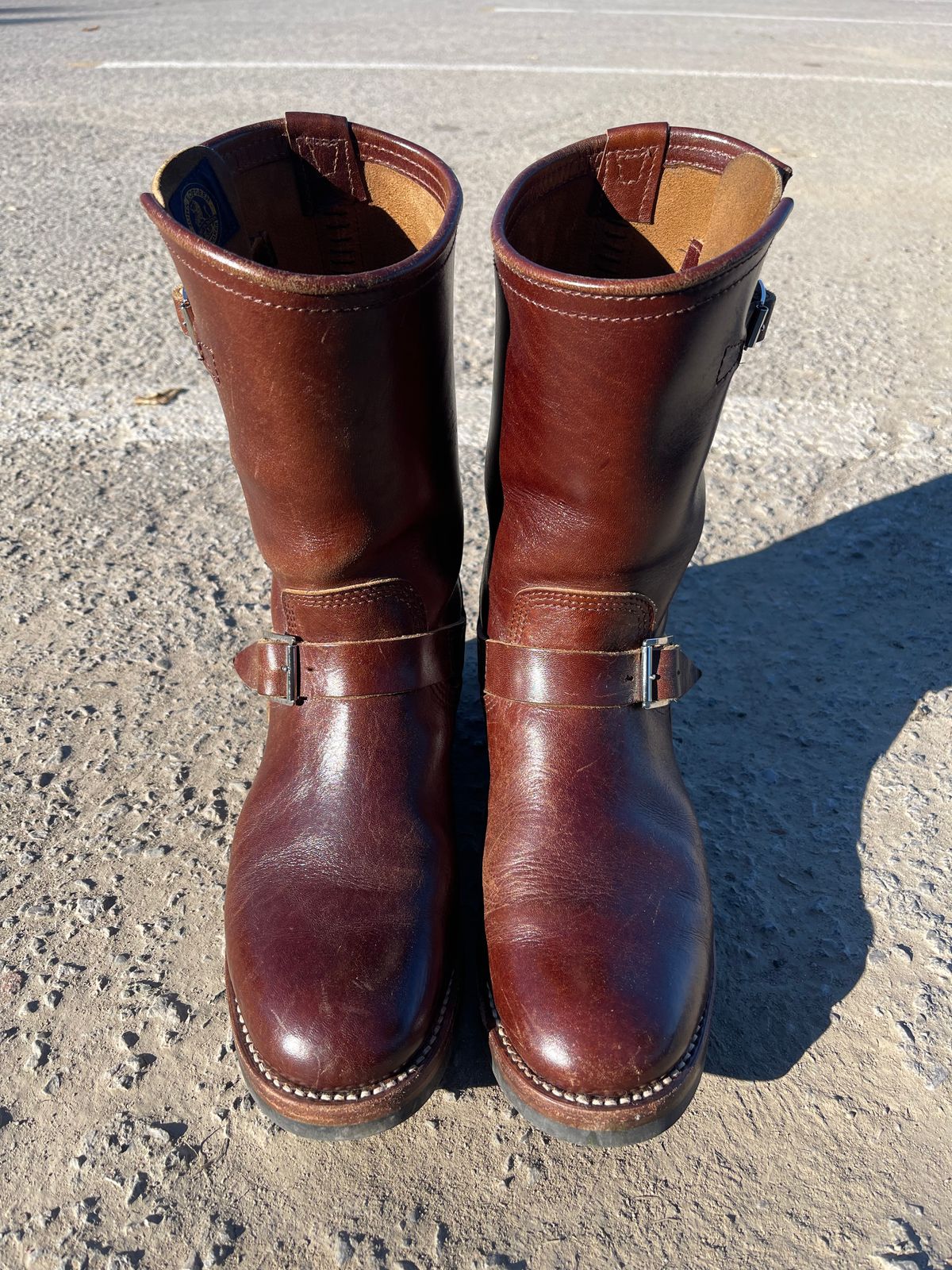 Photo by undakovr on October 1, 2025 of the John Lofgren Wabash Engineer Boots in Shinki Brown Oiled Horsebutt.