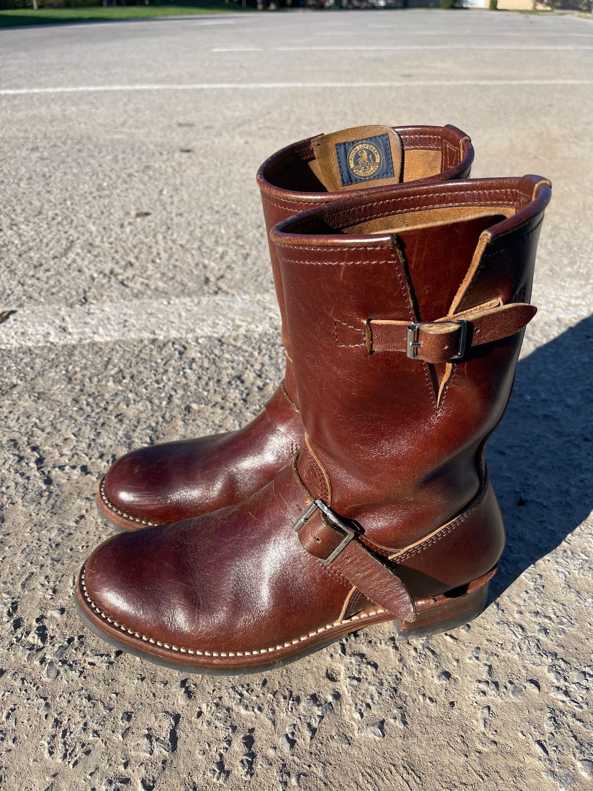 Photo by undakovr on October 1, 2025 of the John Lofgren Wabash Engineer Boots in Shinki Brown Oiled Horsebutt.