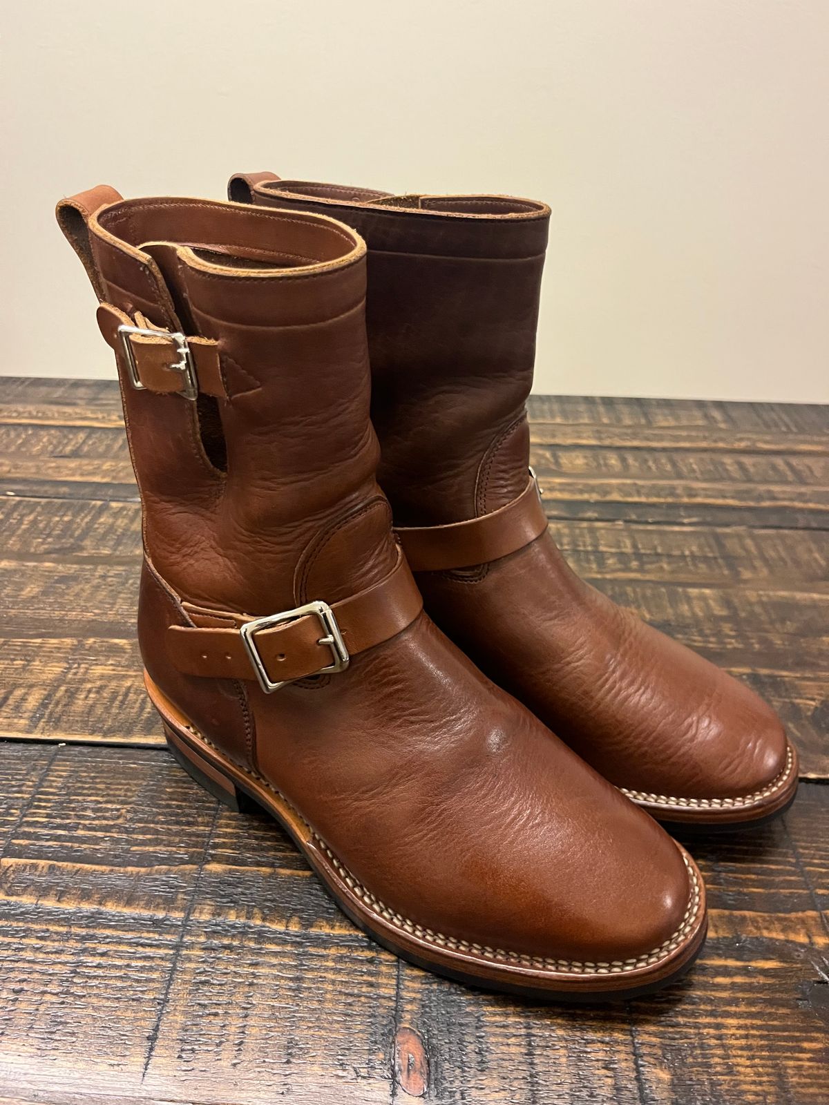 Photo by Gpittman9 on June 10, 2026 of the Viberg Engineer in Horween Crust Horsehide.