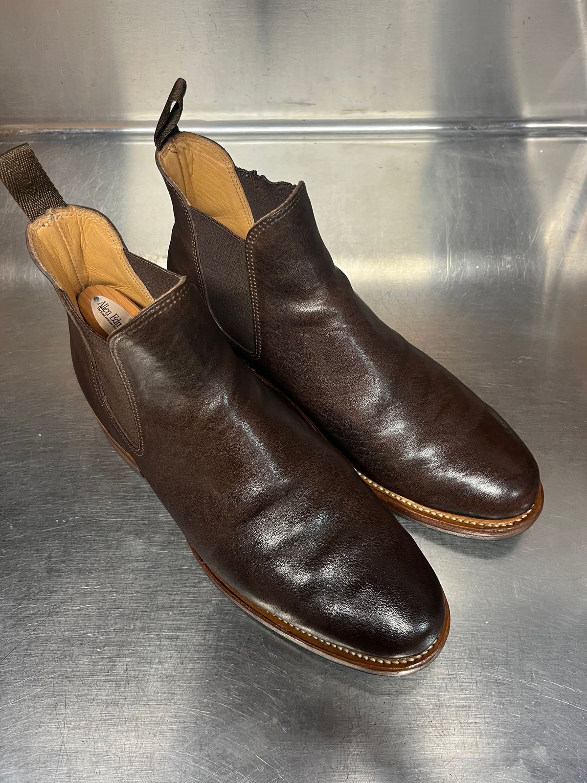 Photo by Gpittman9 on July 25, 2025 of the Viberg Chelsea in Dark Brown Washed Horsehide.