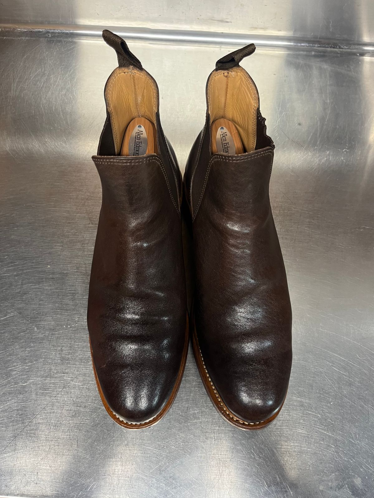 Photo by Gpittman9 on July 25, 2025 of the Viberg Chelsea in Dark Brown Washed Horsehide.