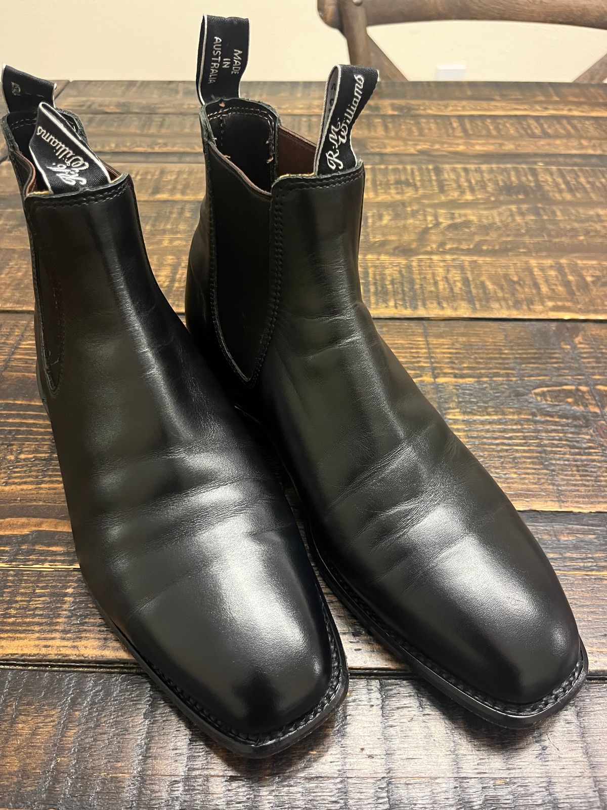 Photo by Gpittman9 on February 21, 2026 of the R.M. Williams Classic Craftsman Chelsea Boot in Black Yearling.