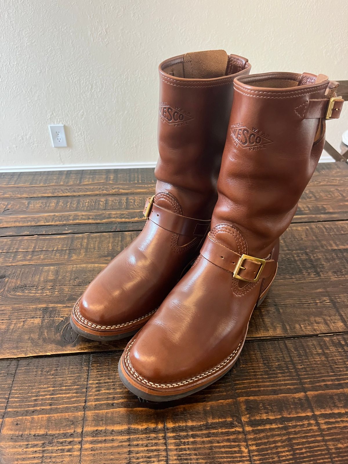 Photo by Gpittman9 on October 22, 2025 of the Wesco Mister Lou in Horween Mahogany Chromexcel.