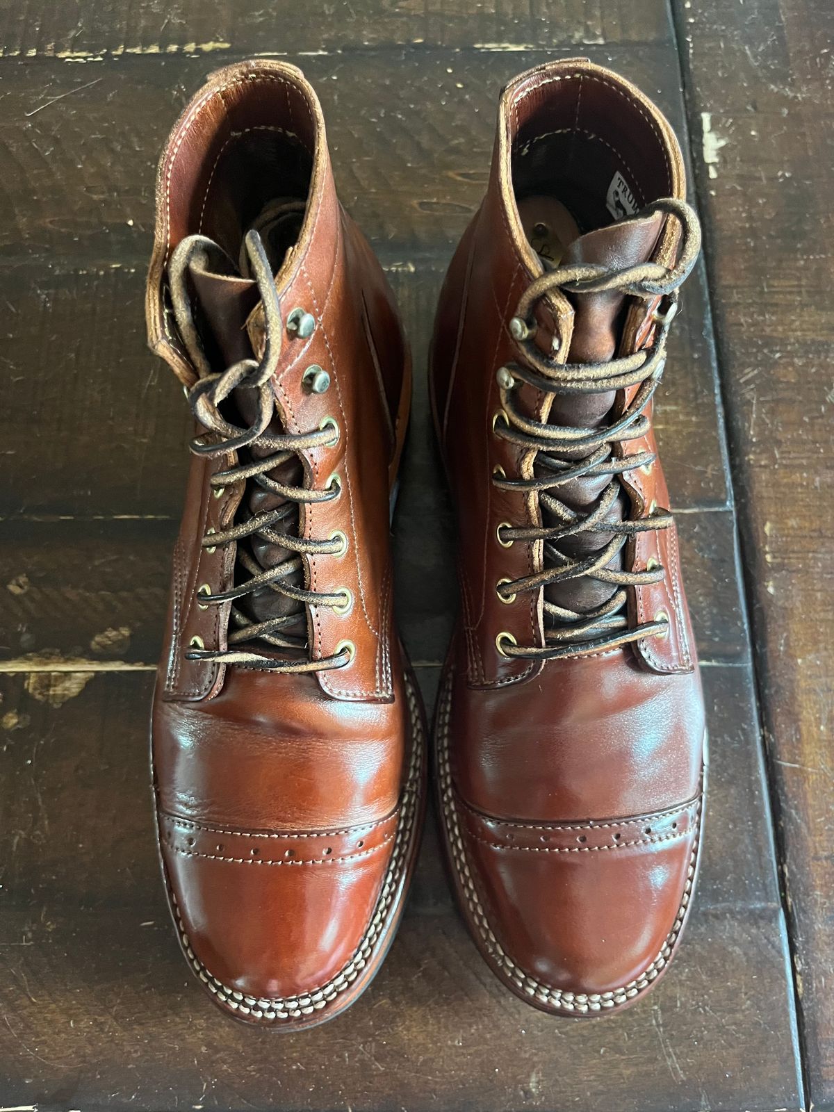 Photo by Gpittman9 on June 2, 2025 of the Truman Boot Company Marrone Horse Rump Pull-Up Perforated Cap Toe in Marrone Horse Rump Pull-Up.