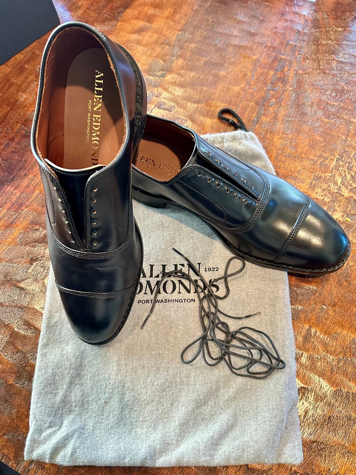 Photo by Suited_n_Booted on June 4, 2026 of the Allen Edmonds Park Avenue in Horween Black Shell Cordovan.