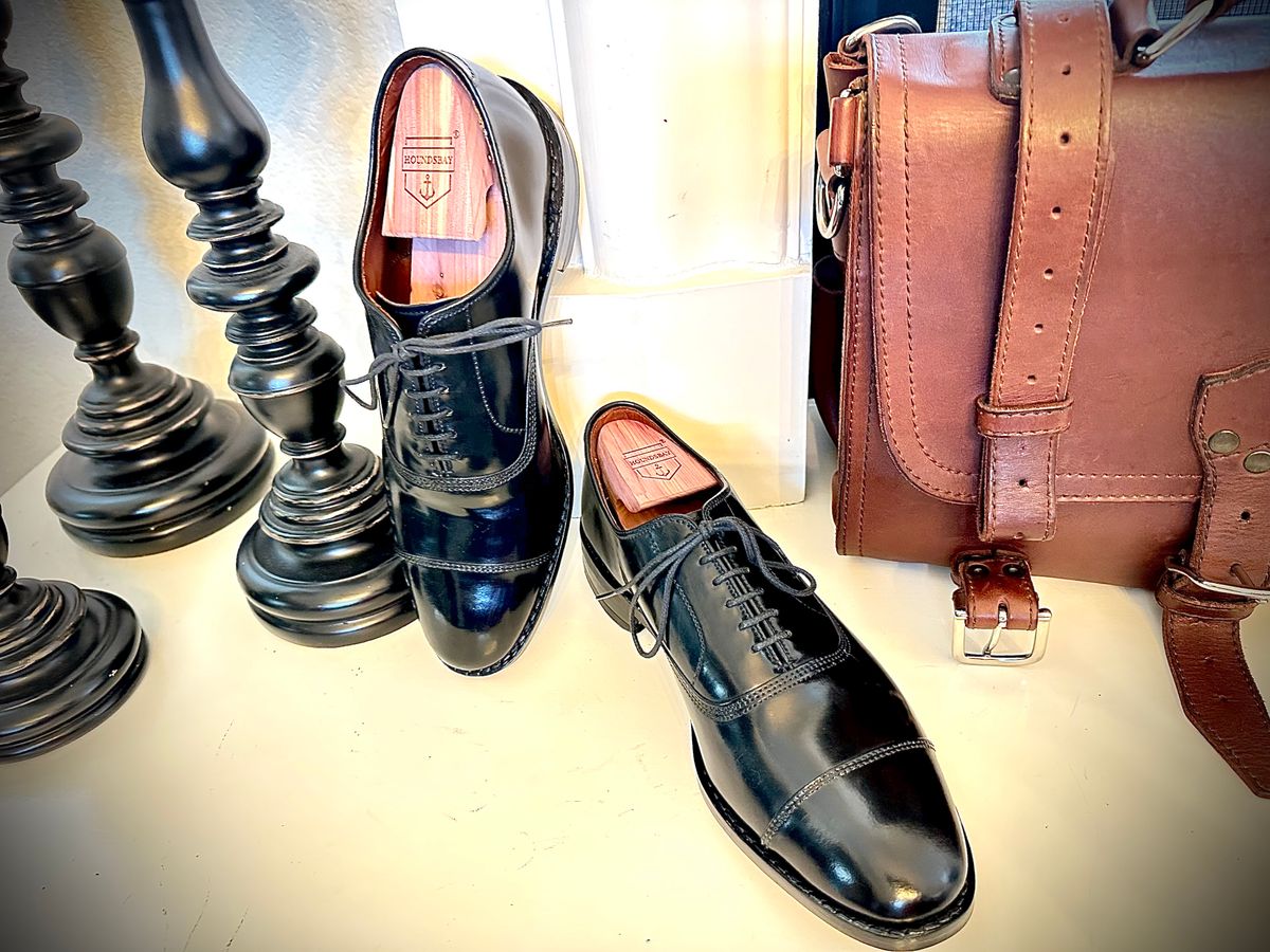 Photo by Suited_n_Booted on June 5, 2026 of the Allen Edmonds Park Avenue in Horween Black Shell Cordovan.