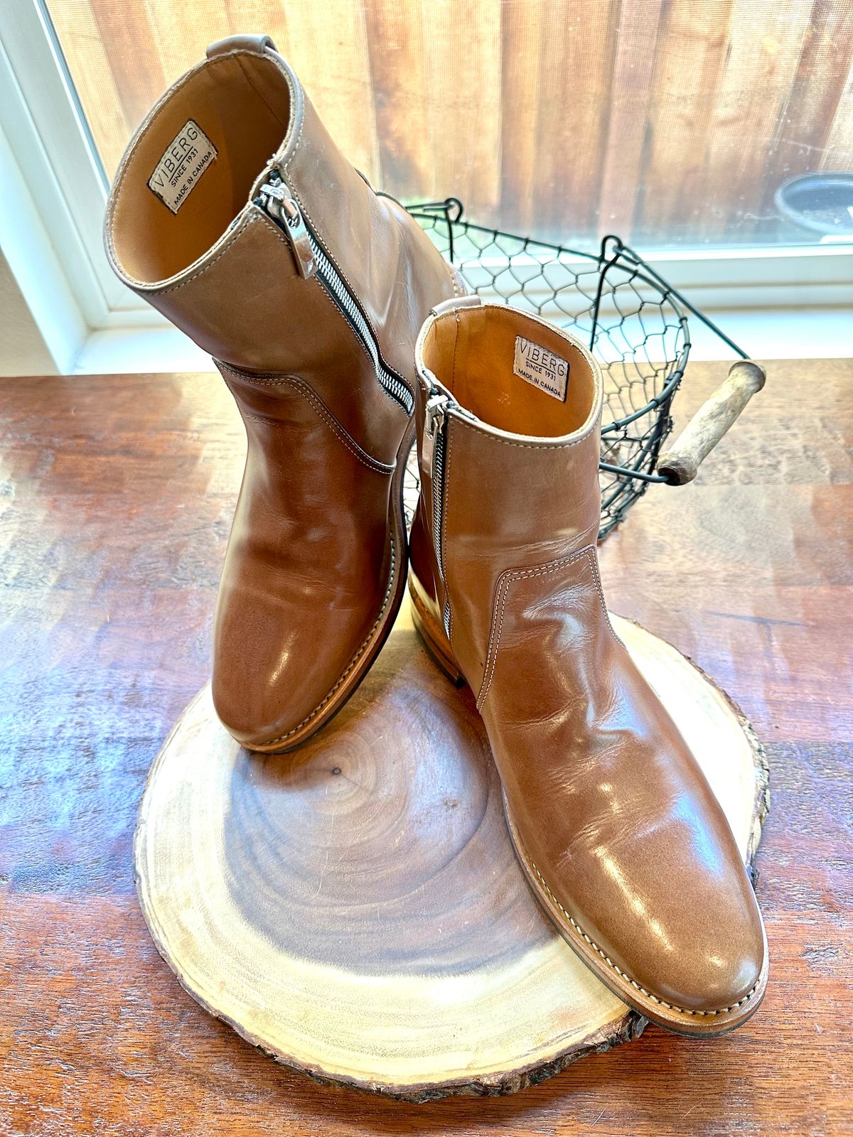 Photo by Suited_n_Booted on May 23, 2026 of the Viberg x Division Road Side Zip in Calf Nubuck Fango.