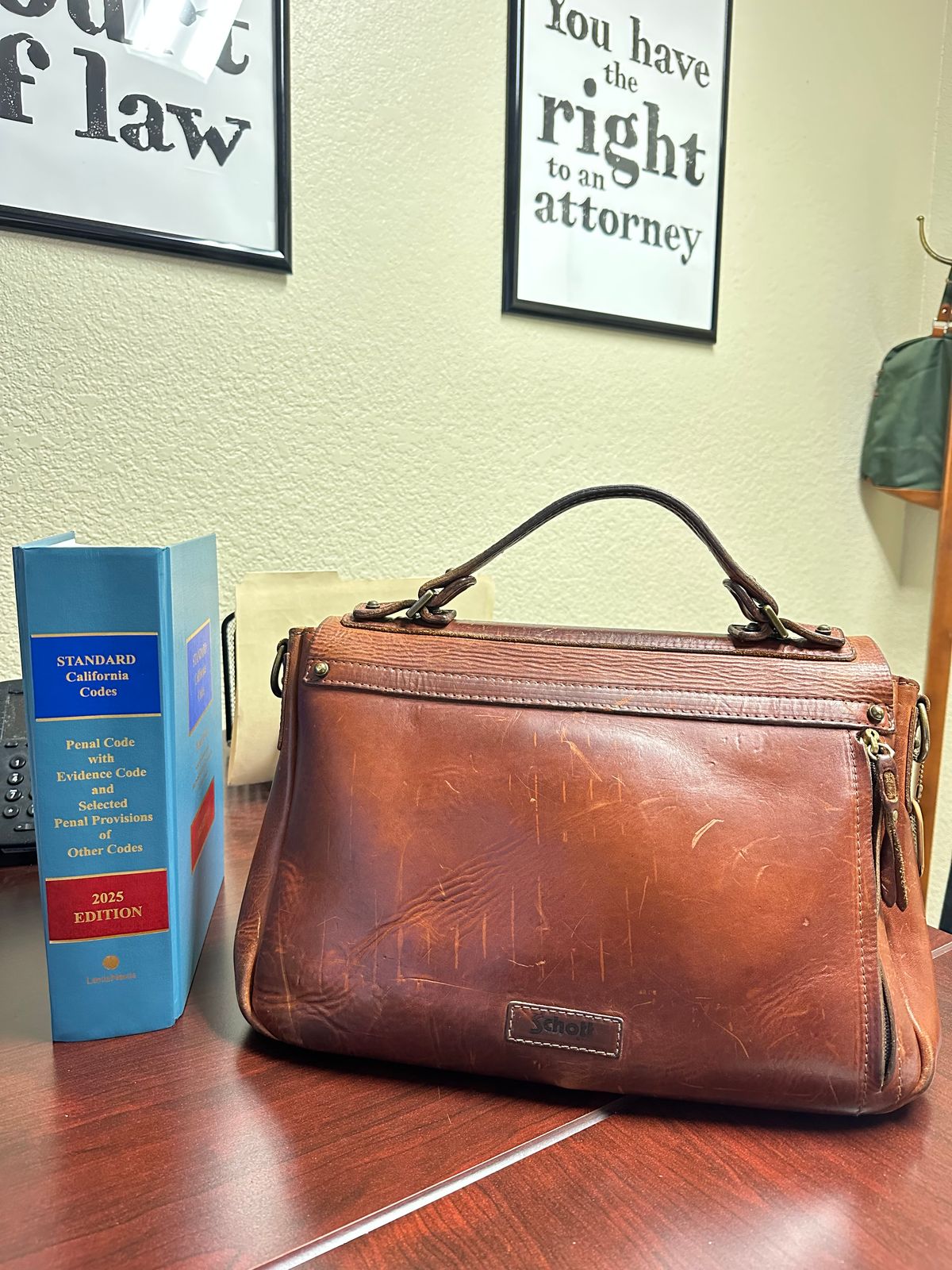 Photo by Suited_n_Booted on February 5, 2026 of the Scott NYC Americana Messenger Bag in Coronado Chestnut.