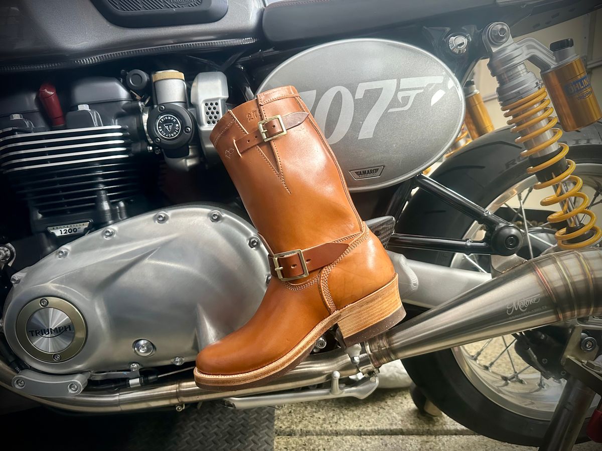 Photo by Suited_n_Booted on June 24, 2026 of the Role Club Engineer Boots in Natural Italian Horsebutt.