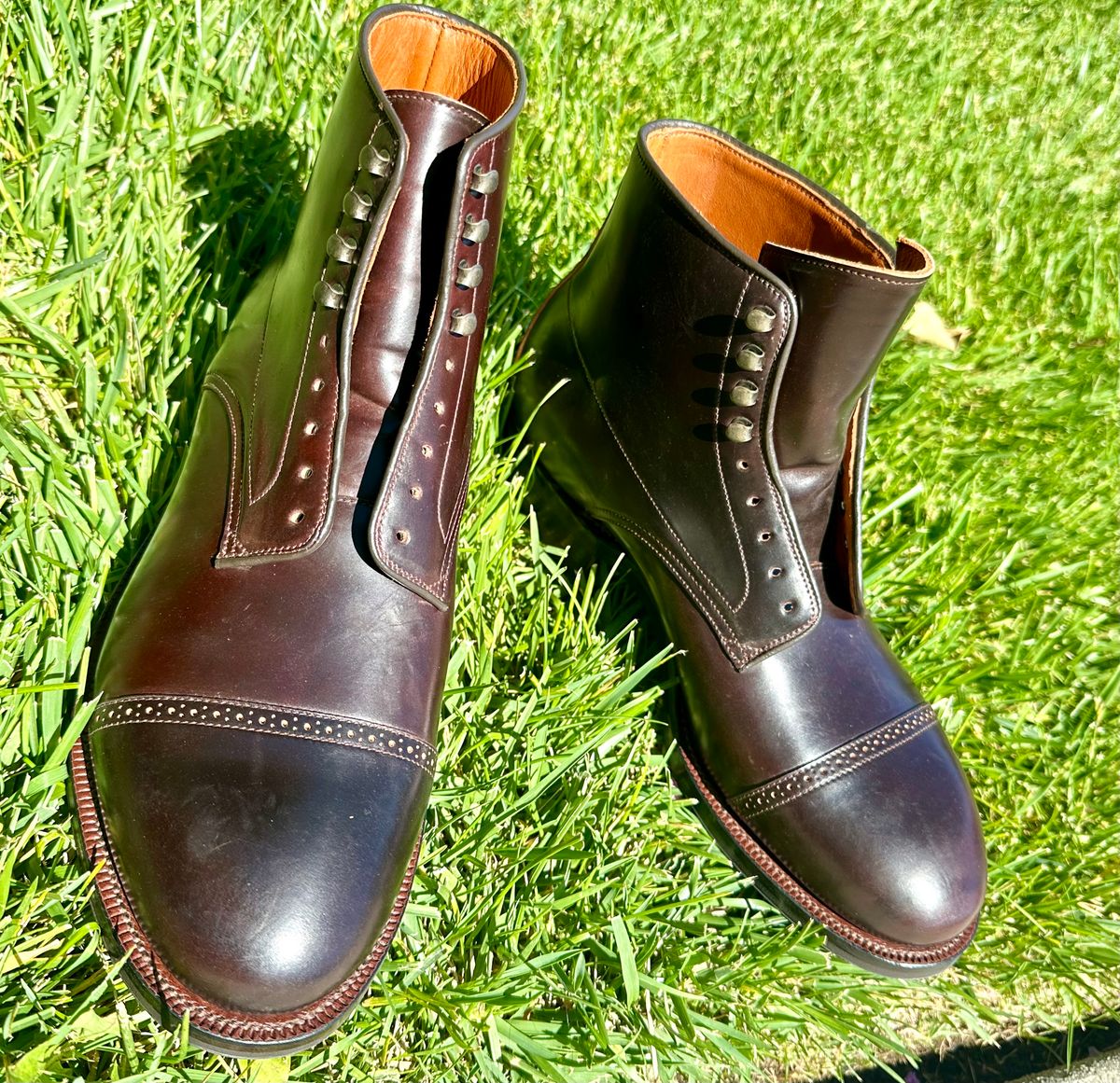 Photo by Suited_n_Booted on June 9, 2026 of the Viberg Navvy Boot in Horween Color 8 Shell Cordovan.