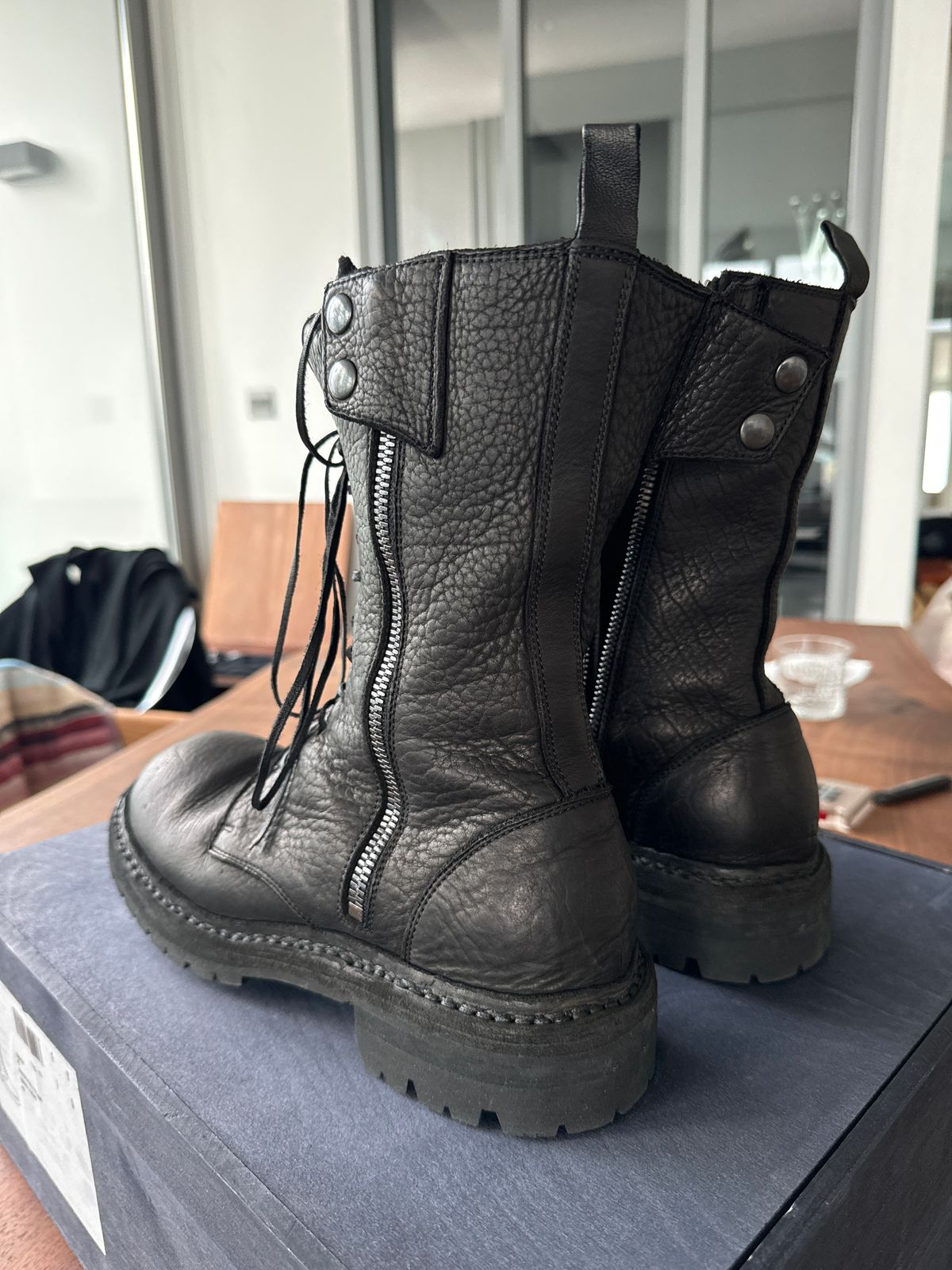 Photo by e_o on May 30, 2024 of the Guidi ER01V in Bison Full Grain.