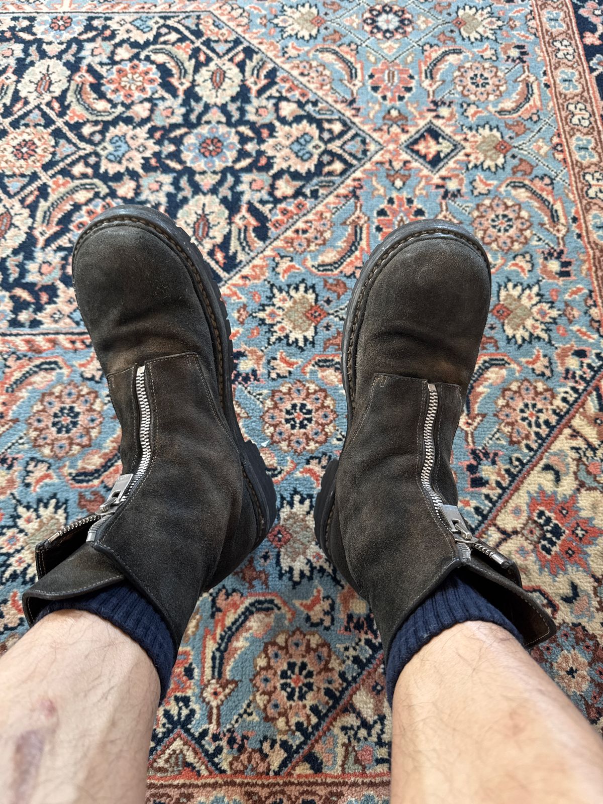 Photo by e_o on July 24, 2024 of the Guidi Nonnative x Undercover Center Zip Boots in Guidi Horse Roughout.