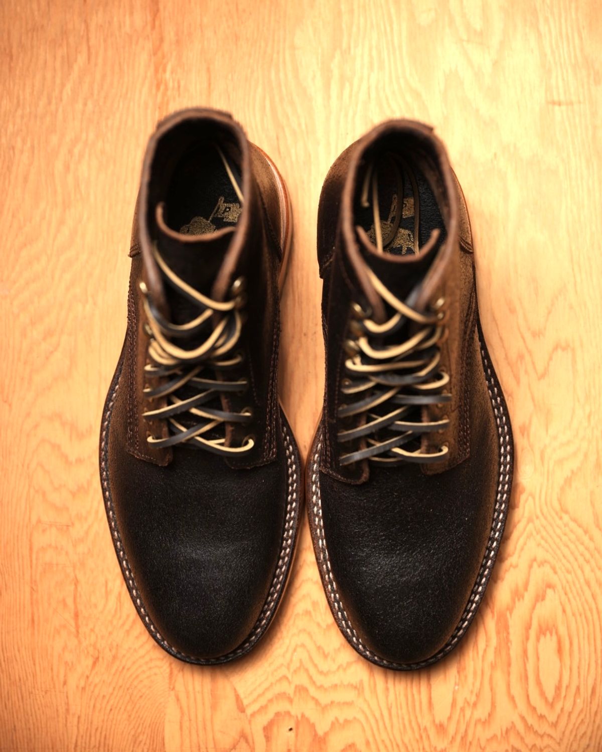 Photo by ScuffedUpKicks on October 1, 2024 of the Parkhurst The Allen in Horween Brown Waxed Flesh.