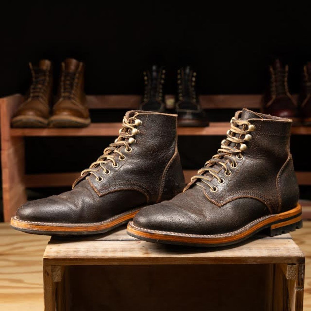 Photo by ScuffedUpKicks on January 6, 2025 of the Parkhurst The Allen in Horween Brown Waxed Flesh.