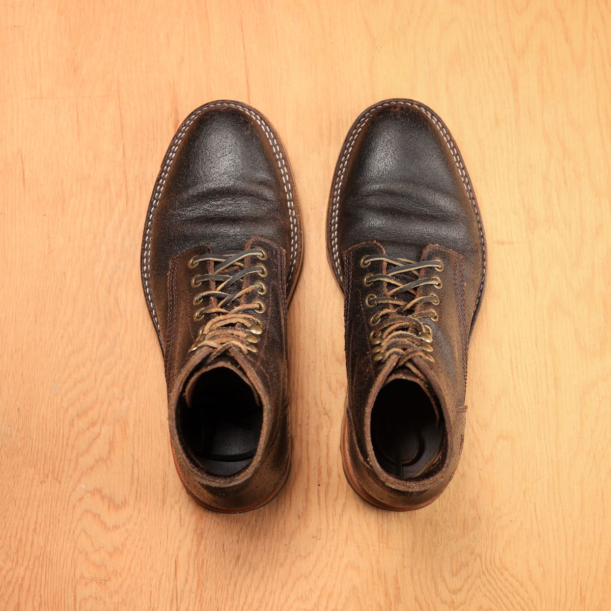 Photo by ScuffedUpKicks on March 6, 2025 of the Parkhurst The Allen in Horween Brown Waxed Flesh.